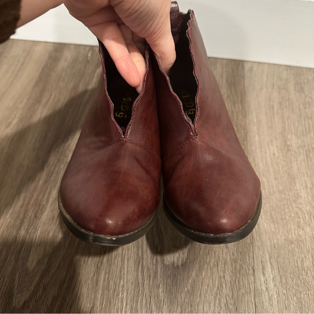 Wild G Burgundy Red Scalloped Edge Heeled Ankle Boots - Picture 3 of 10
